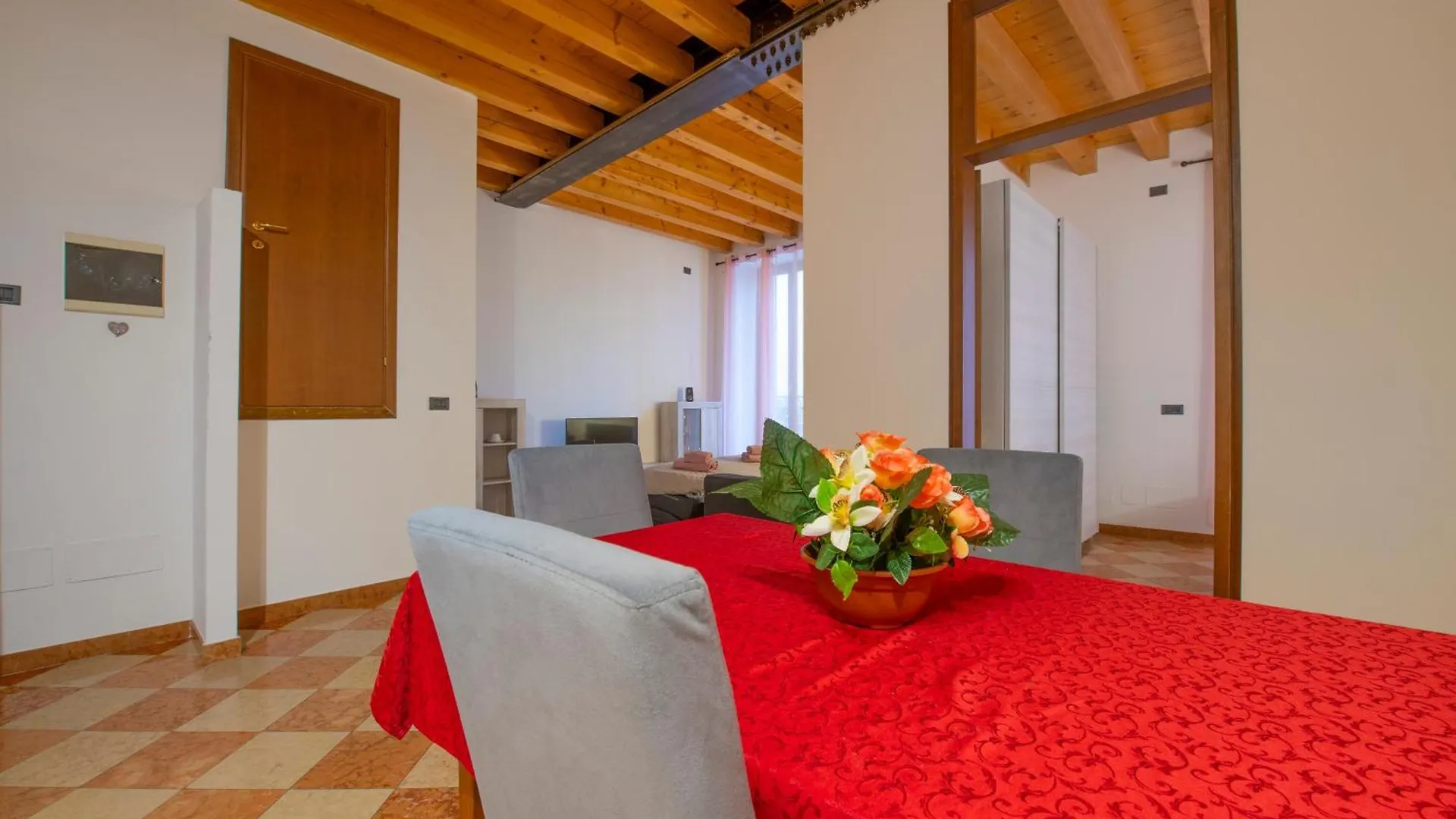 Arena Suite Mazzini Verona 0*,  Italy